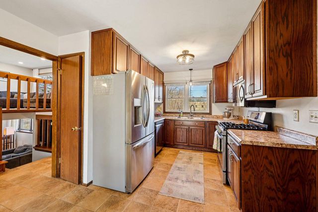 11817 W Grange AVENUE, Hales Corners, WI 53130