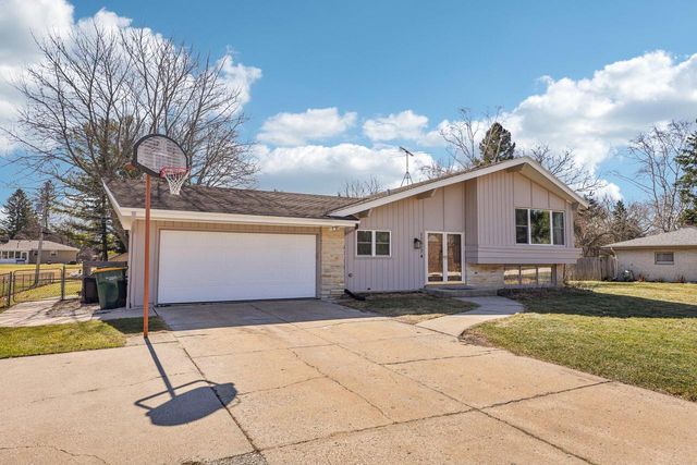 11817 W Grange AVENUE, Hales Corners, WI 53130