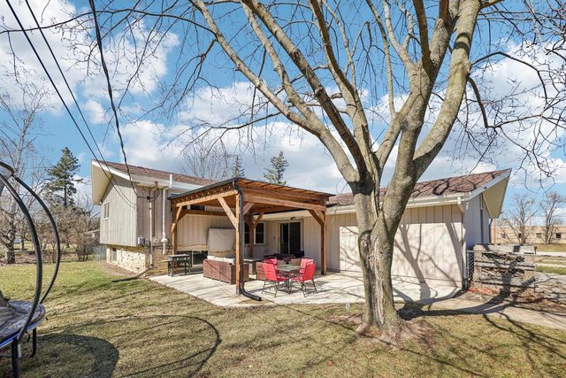 11817 W Grange AVENUE, Hales Corners, WI 53130