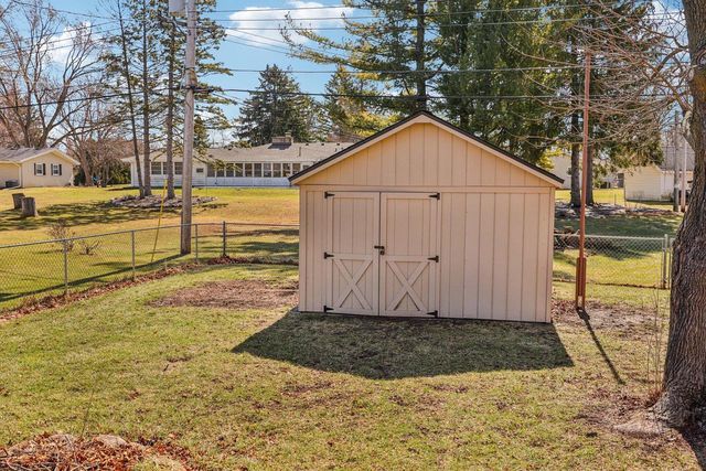 11817 W Grange AVENUE, Hales Corners, WI 53130