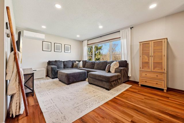 11817 W Grange AVENUE, Hales Corners, WI 53130