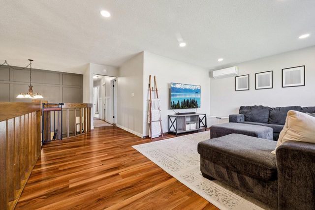 11817 W Grange AVENUE, Hales Corners, WI 53130