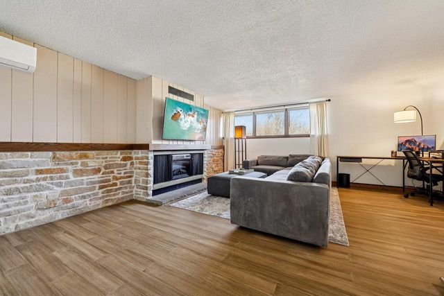 11817 W Grange AVENUE, Hales Corners, WI 53130