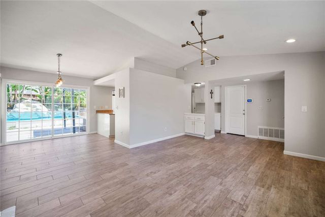 3484 Cherry Blossom Lane, Lake Elsinore, CA 92530