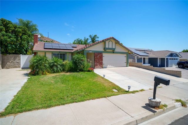 3484 Cherry Blossom Lane, Lake Elsinore, CA 92530