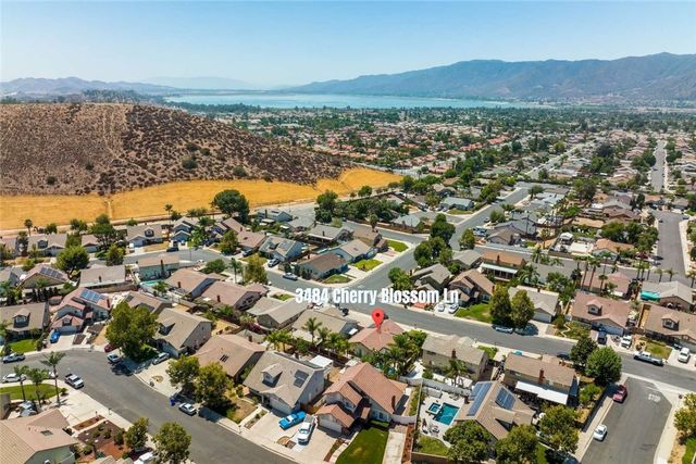 3484 Cherry Blossom Lane, Lake Elsinore, CA 92530