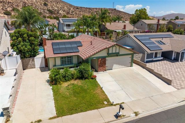 3484 Cherry Blossom Lane, Lake Elsinore, CA 92530