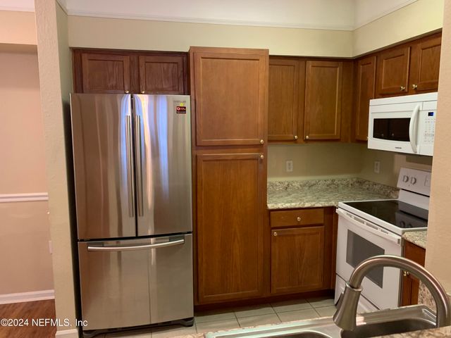 8550 TOUCHTON Road 1323, Jacksonville, FL 32216