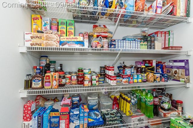 13853 Wellington Drive, Sterling Heights, MI 48313
