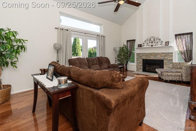 13853 Wellington Drive, Sterling Heights, MI 48313