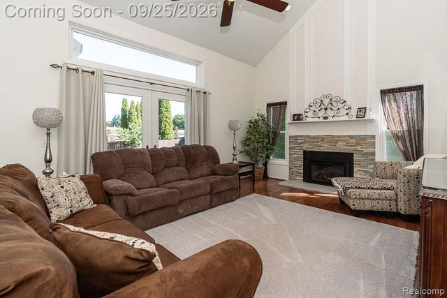 13853 Wellington Drive, Sterling Heights, MI 48313