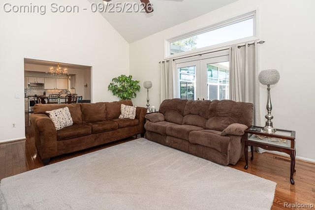 13853 Wellington Drive, Sterling Heights, MI 48313