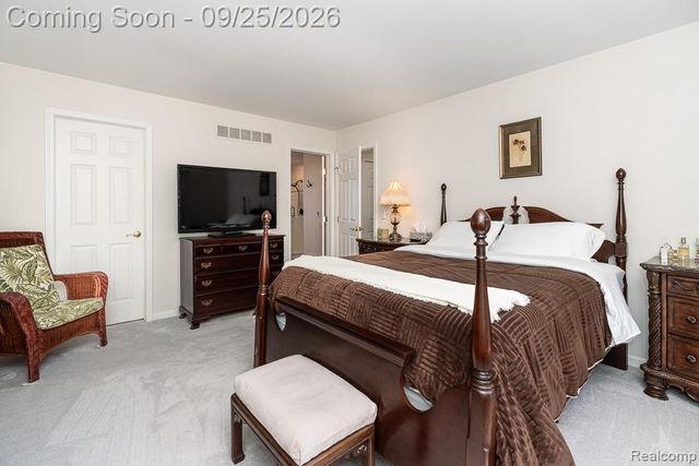 13853 Wellington Drive, Sterling Heights, MI 48313