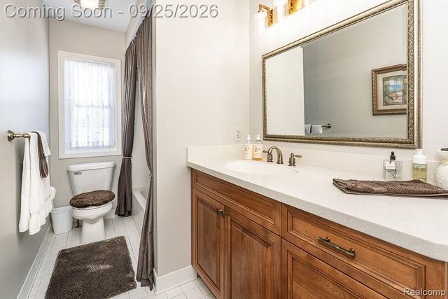 13853 Wellington Drive, Sterling Heights, MI 48313