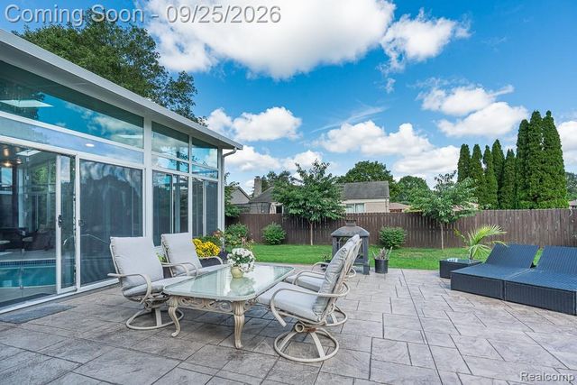 13853 Wellington Drive, Sterling Heights, MI 48313