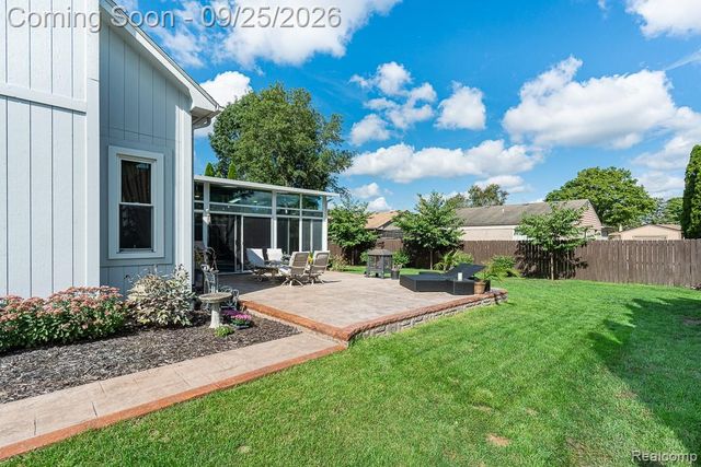 13853 Wellington Drive, Sterling Heights, MI 48313