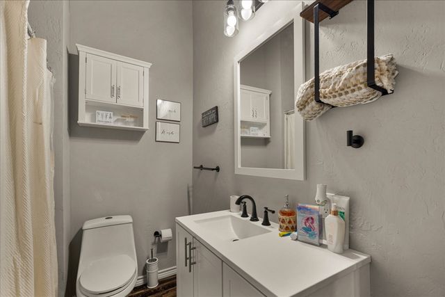 2206 Drake Street, Caddo Mills, TX 75135