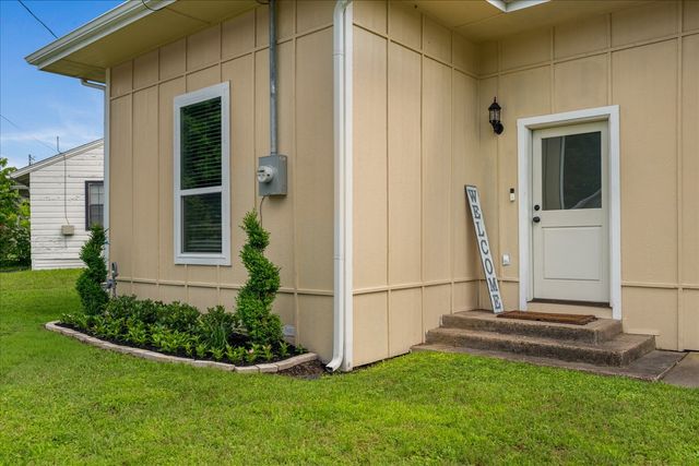 2206 Drake Street, Caddo Mills, TX 75135