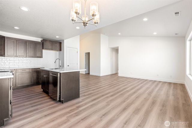 312 N Montana Street, Moses Lake, WA 98837