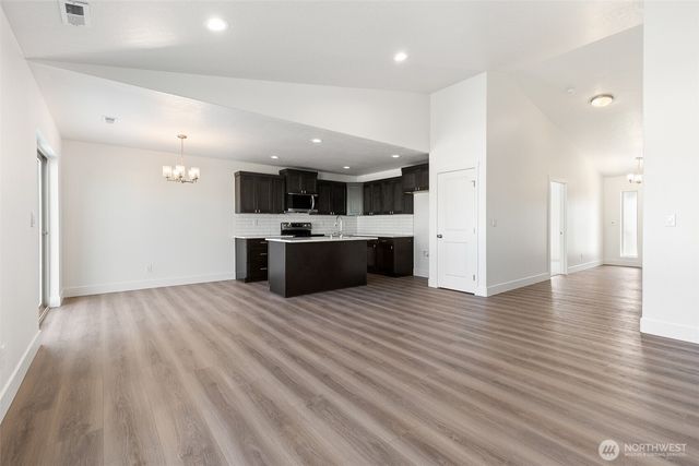 312 N Montana Street, Moses Lake, WA 98837