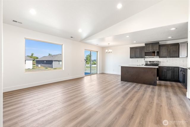 312 N Montana Street, Moses Lake, WA 98837