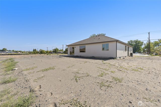 312 N Montana Street, Moses Lake, WA 98837