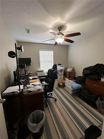 302 E Southpointe Avenue, Rogers, AR 72758