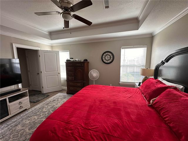 302 E Southpointe Avenue, Rogers, AR 72758