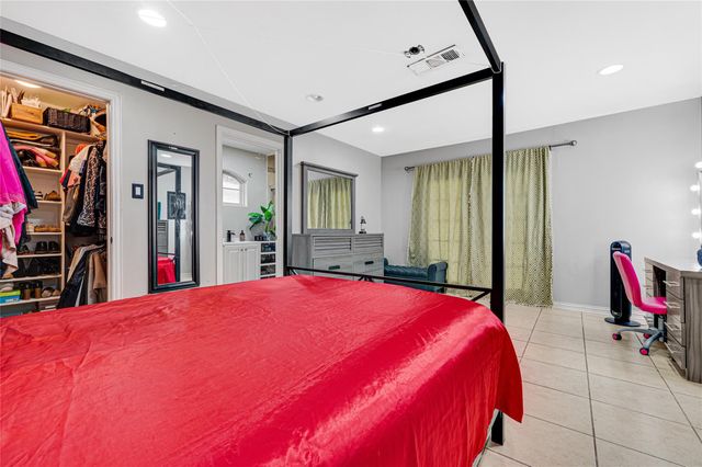 10010 Valley Park Drive, Houston, TX 77078