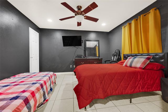10010 Valley Park Drive, Houston, TX 77078