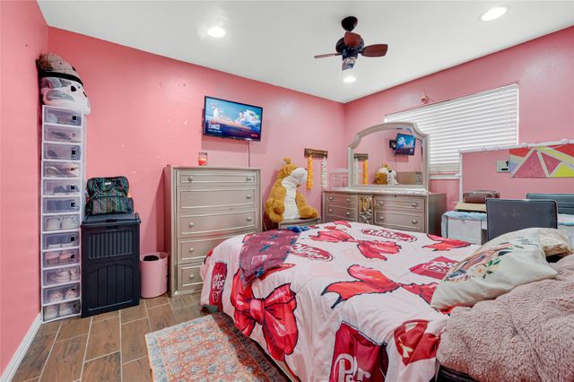 10010 Valley Park Drive, Houston, TX 77078