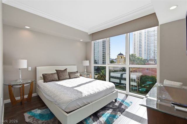 2777 Paradise Road 402, Las Vegas, NV 89109