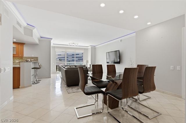 2777 Paradise Road 402, Las Vegas, NV 89109