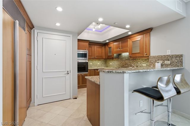 2777 Paradise Road 402, Las Vegas, NV 89109