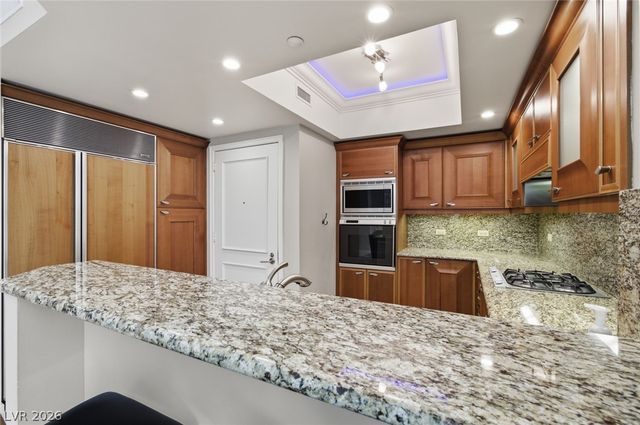 2777 Paradise Road 402, Las Vegas, NV 89109