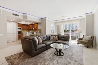 2777 Paradise Road 402, Las Vegas, NV 89109