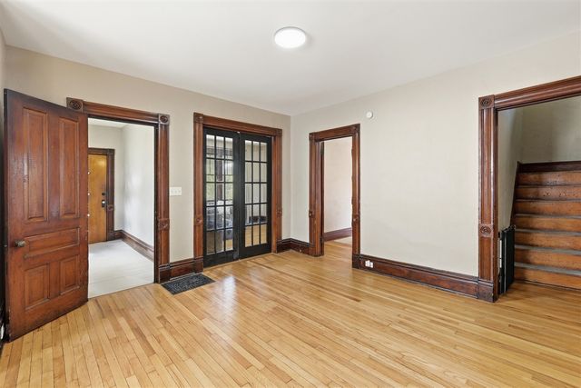 1009 2nd Street, Grand Rapids, MI 49504