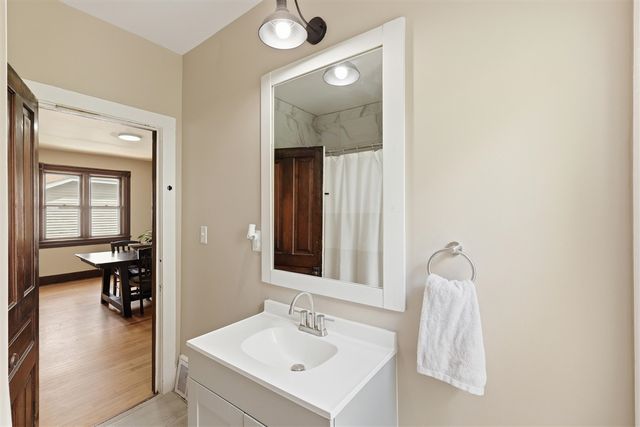 1009 2nd Street, Grand Rapids, MI 49504