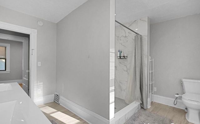 1009 2nd Street, Grand Rapids, MI 49504