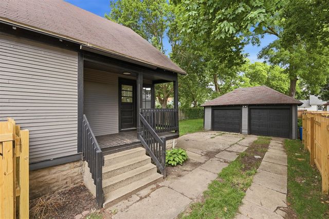 1009 2nd Street, Grand Rapids, MI 49504