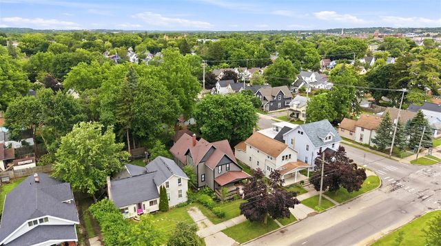 1009 2nd Street, Grand Rapids, MI 49504