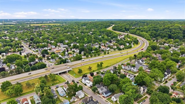 1009 2nd Street, Grand Rapids, MI 49504