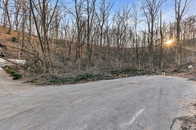 6621 Chatsworth Pl, Nashville, TN 37205