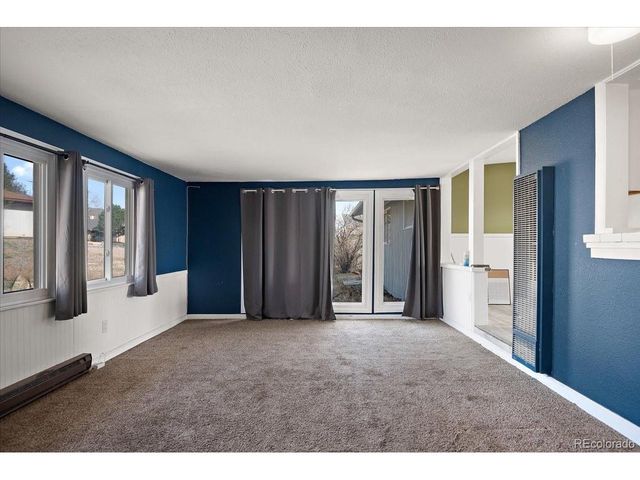 2321 Montezuma Rd, Pueblo, CO 81003