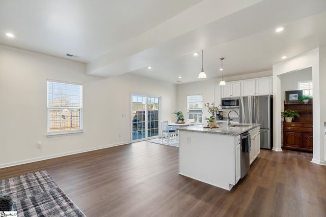 20 Wiltshire Circle, Easley, SC 29642