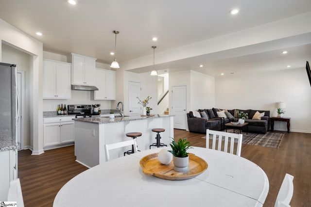 20 Wiltshire Circle, Easley, SC 29642