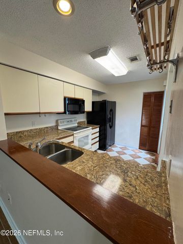 8550 GOLDENEYE Lane, Jacksonville, FL 32217