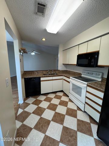 8550 GOLDENEYE Lane, Jacksonville, FL 32217