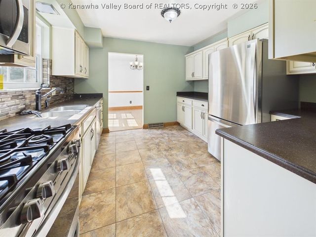 71 Simpson Drive, Huntington, WV 25705