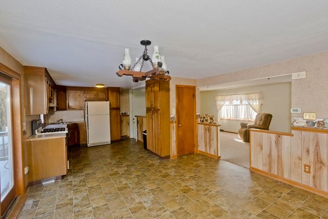 180 Fletcher Circle, Chicopee, MA 01020